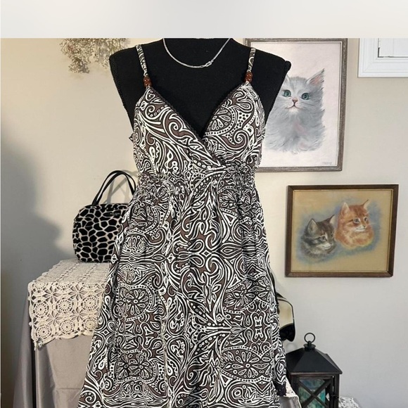 No Boundaries Dresses & Skirts - No Boundaries Black and White Paisley Mini Dress